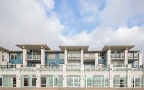 Steveston Waterfront Hotel